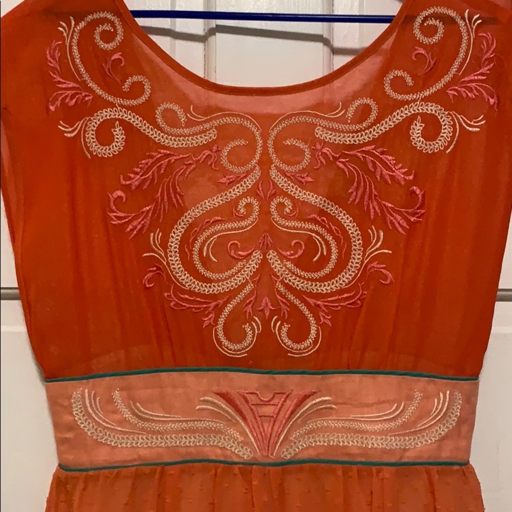 Intricate Maxi Dress - Picture 4 of 5